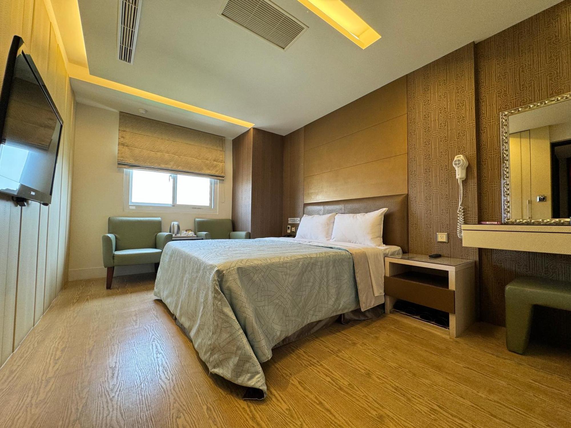 Ai Lai Fashion Hotel Taichung Exterior foto